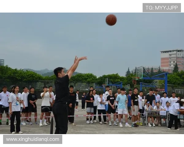 星空体育官网在线提供全面的体育资讯、赛事分析和实时比分让体育迷轻松掌控比赛动态